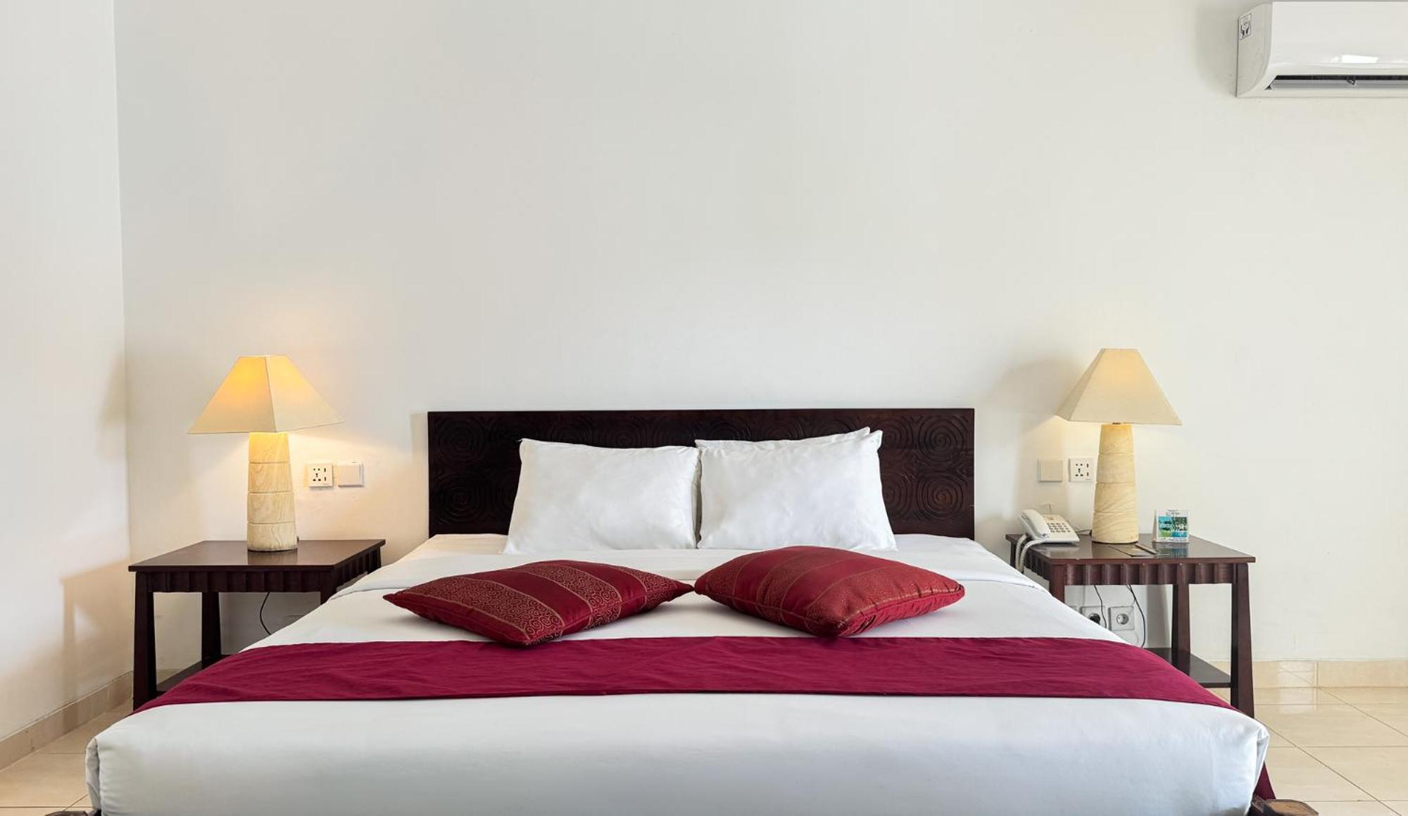 Legong Keraton Beach Hotel Canggu Kültér fotó