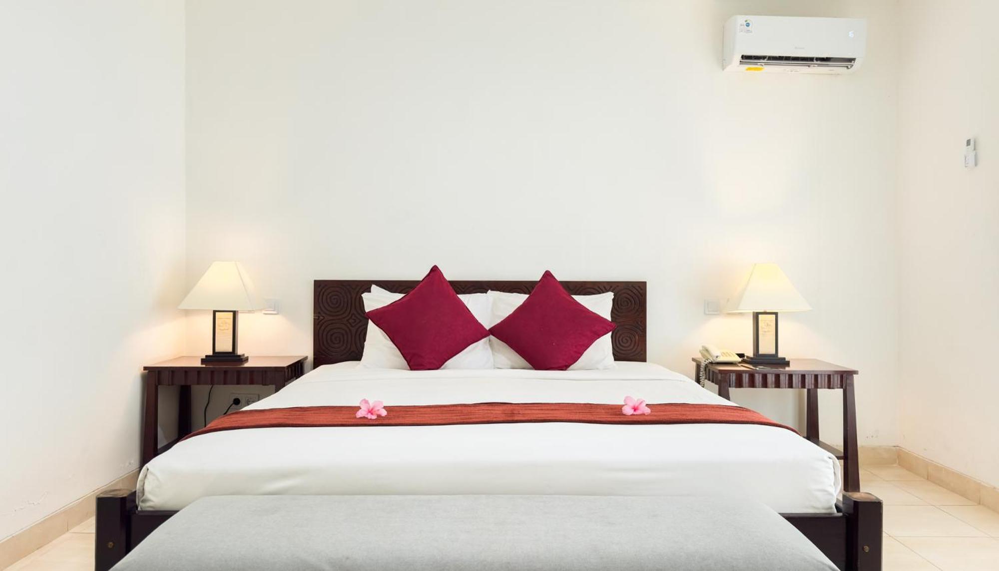 Legong Keraton Beach Hotel Canggu Kültér fotó