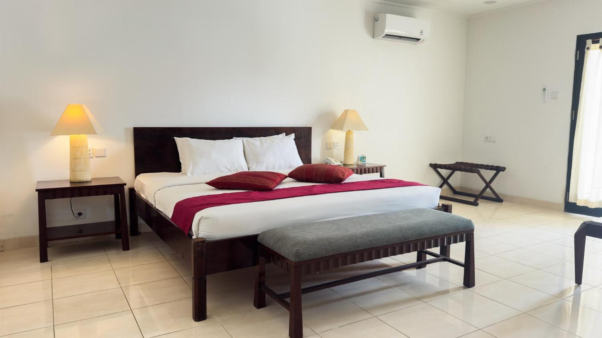 Legong Keraton Beach Hotel Canggu Kültér fotó