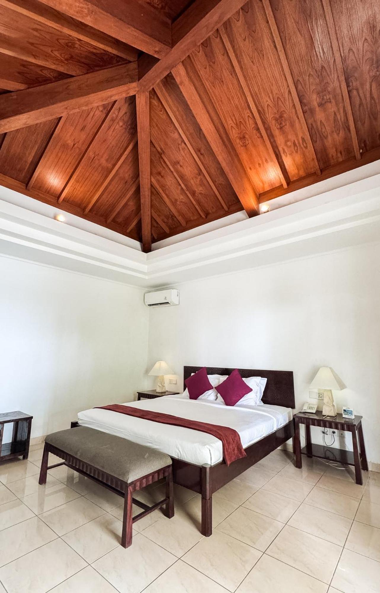 Legong Keraton Beach Hotel Canggu Kültér fotó