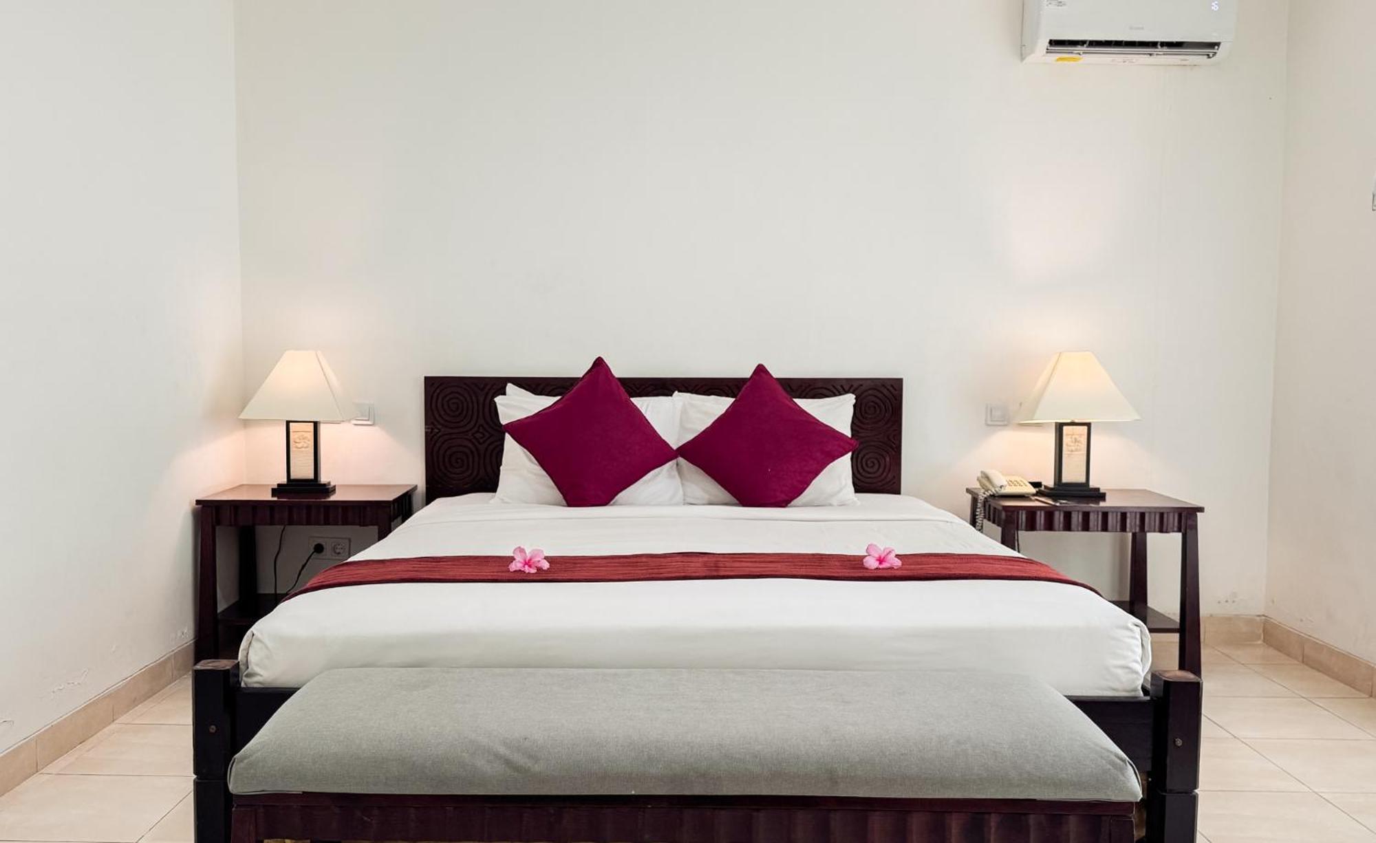 Legong Keraton Beach Hotel Canggu Kültér fotó