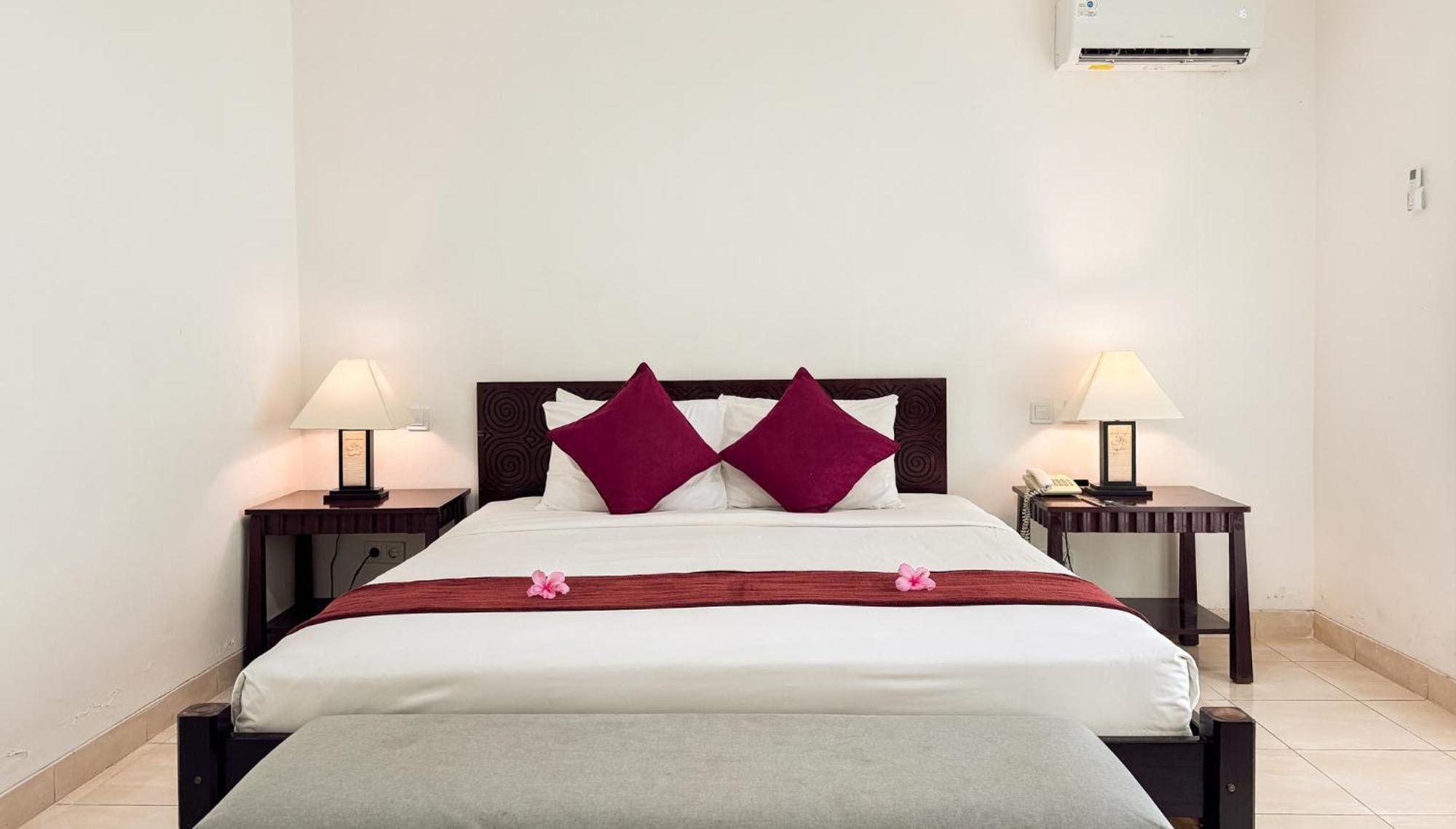 Legong Keraton Beach Hotel Canggu Kültér fotó